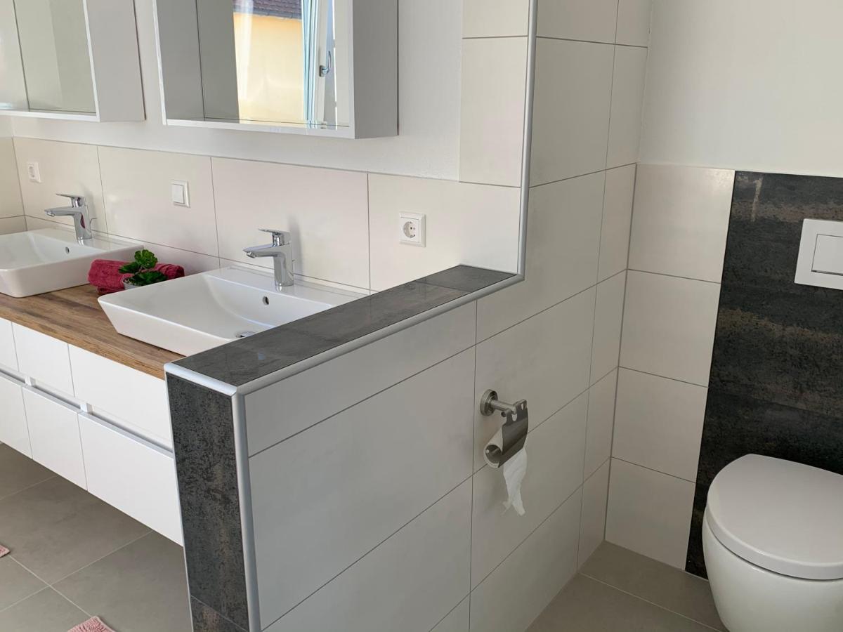 Apartamento Haus Steingrubenweg Mutlangen Exterior foto