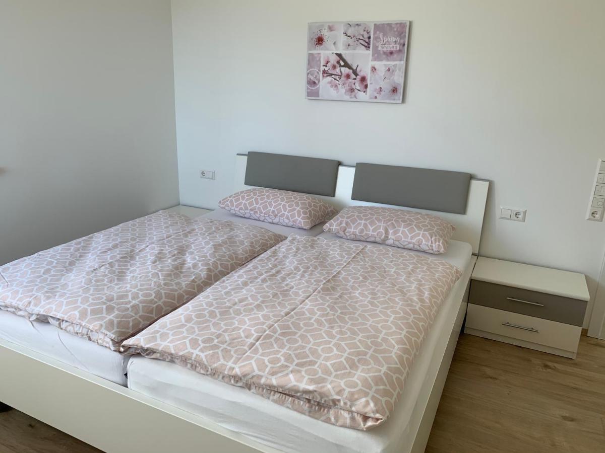 Apartamento Haus Steingrubenweg Mutlangen Exterior foto